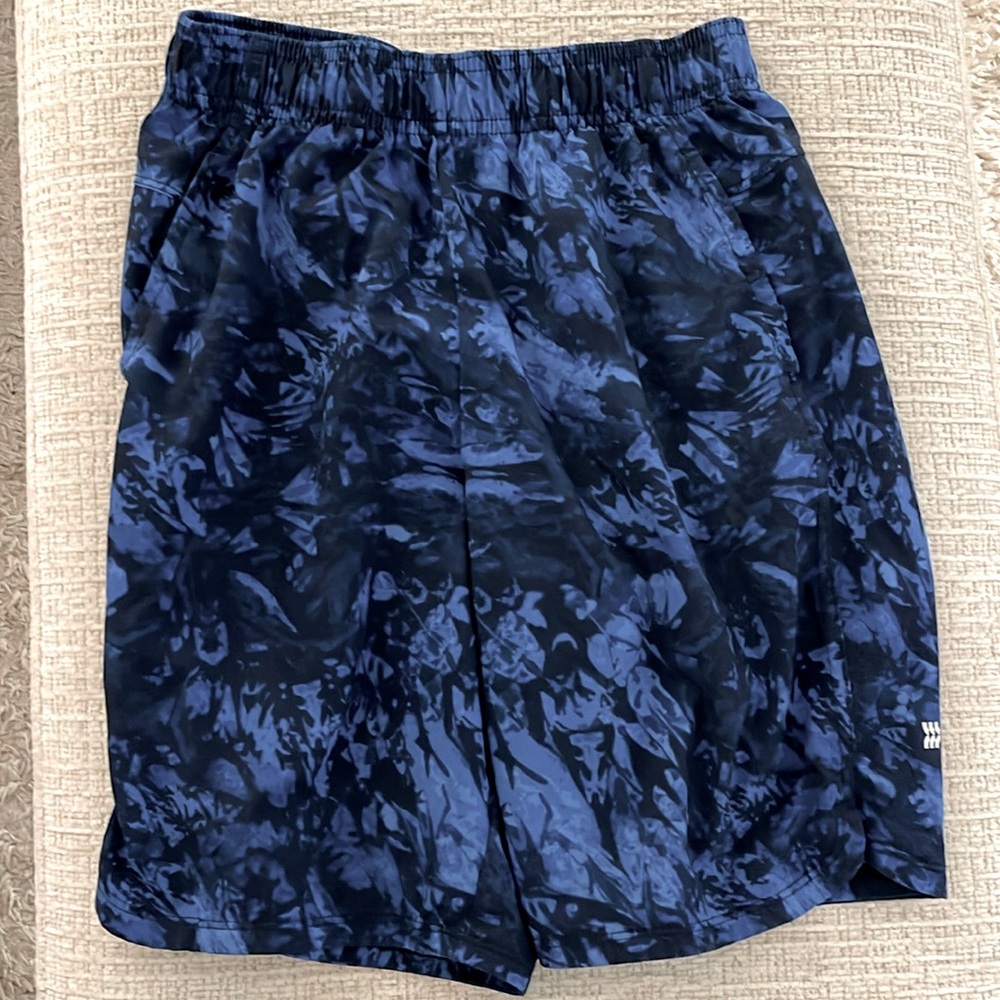 All in Motion Shorts Size M (8/10) EUC